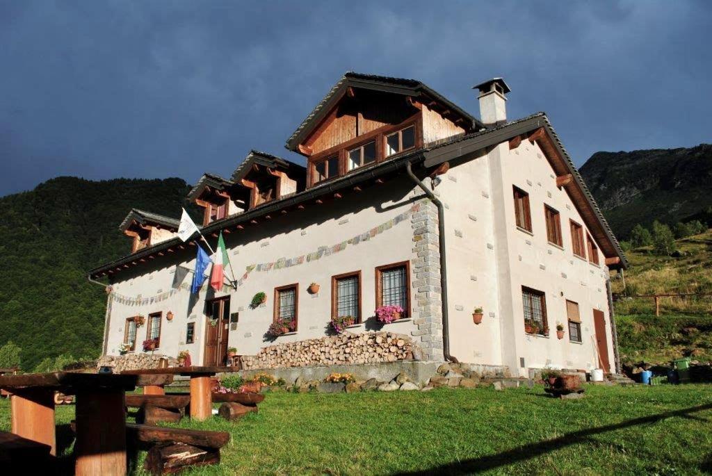 Albergue Rifugio Parpinasca Trontano Exterior foto